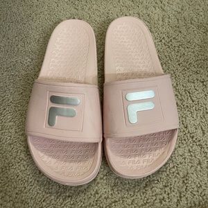 fila slides